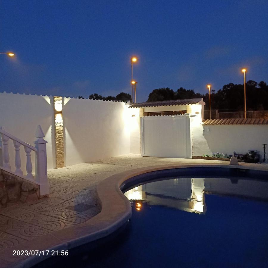 トレビエハ Acogedora Casa Con Piscinaヴィラ エクステリア 写真